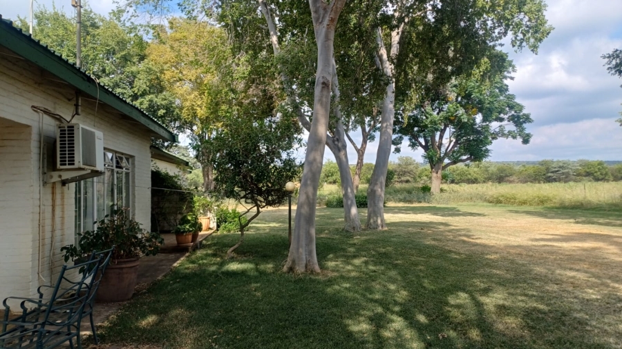 4 Bedroom Property for Sale in Waterval S H North West